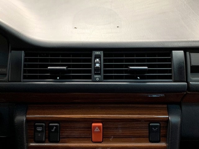 □W124をチョす/エアコンルーバー編□ | 新潟県の中古車屋「トイズカー」