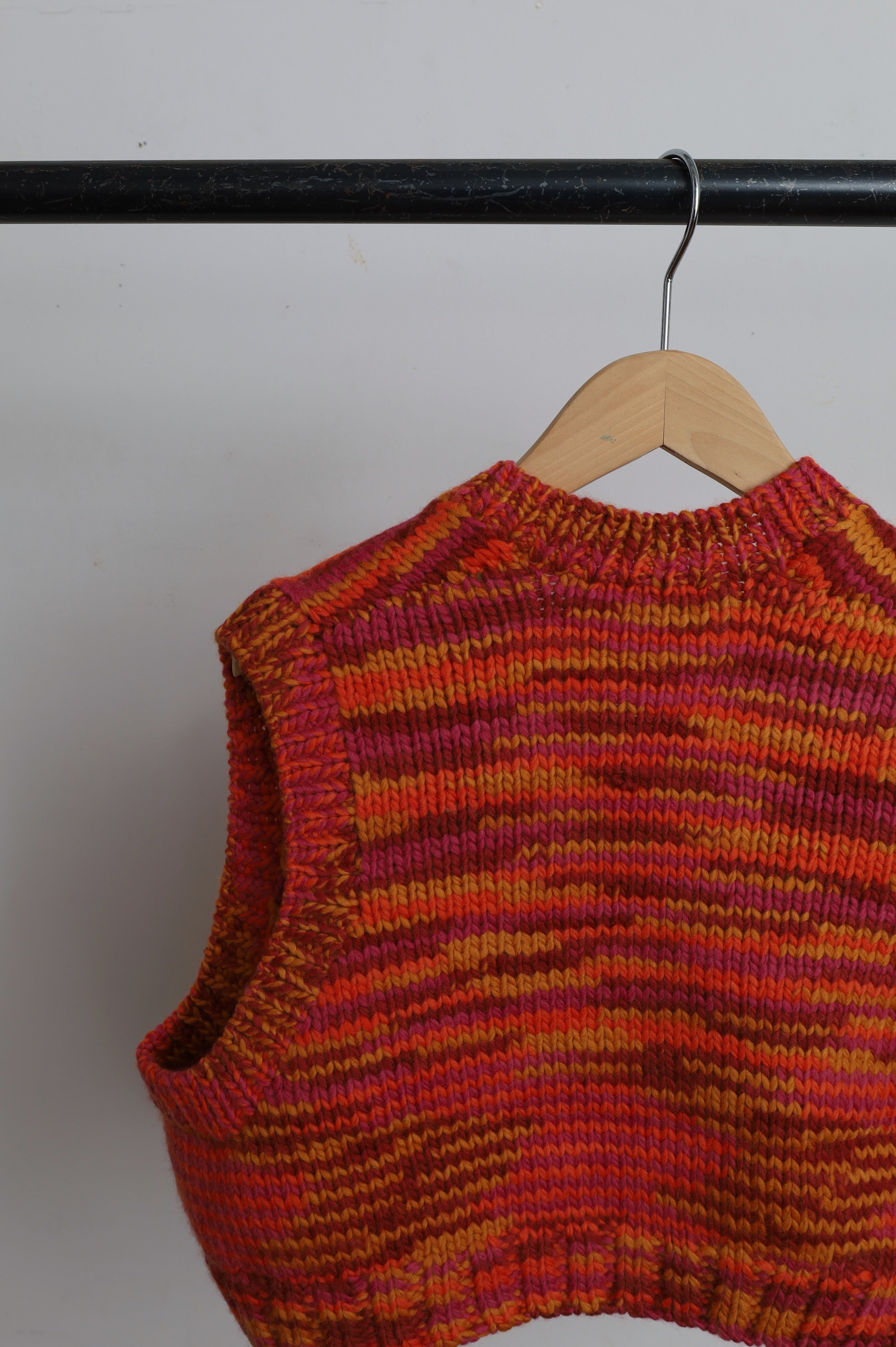 JUN MIKAMI 段染めハンドニットベスト – tlalli-online-store