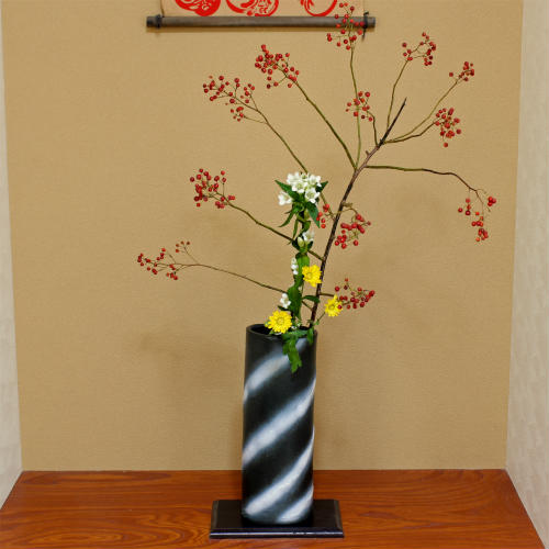 楽天市場】信楽焼 花器 黒陶渦潮 生花 池坊 立花 小原流 生け花 在庫数