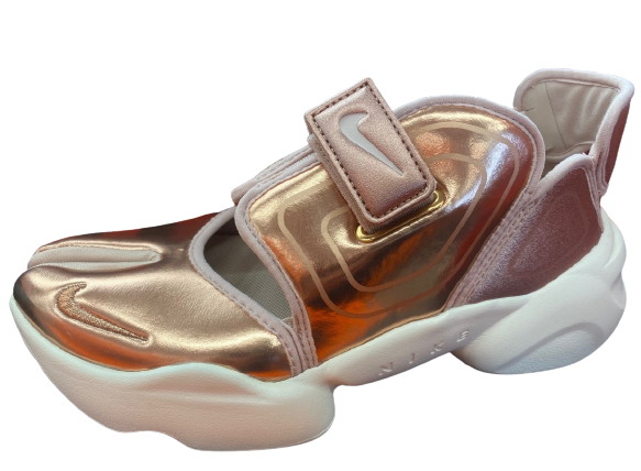 楽天市場】【NIKE W AQUA RIFTナイキ アクアリフト/CW5875 929