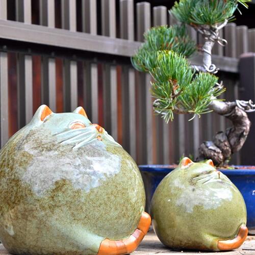 楽天市場】丸猫中小 陶器まん丸猫 2つセット置物 かわいい置物 ねこの