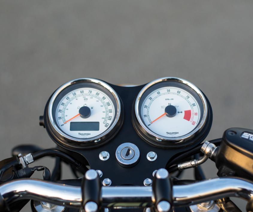 楽天市場】MOTODEMIC フラット メーター ステー ブラケット キー穴あり