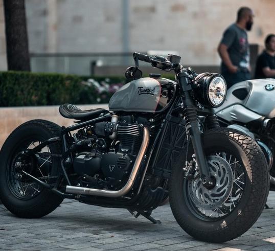 楽天市場】Motone トライアンフ ボンネビル ボバー サンプガード