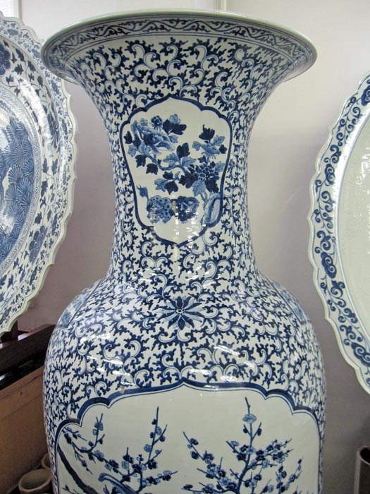 楽天市場】有田焼 染付花鳥図大壺 高さ約1m55cm 陶磁器 花瓶 花生 美術