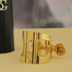 楽天市場】BG アルトサックス リガチャー(キャップ付) トラディション