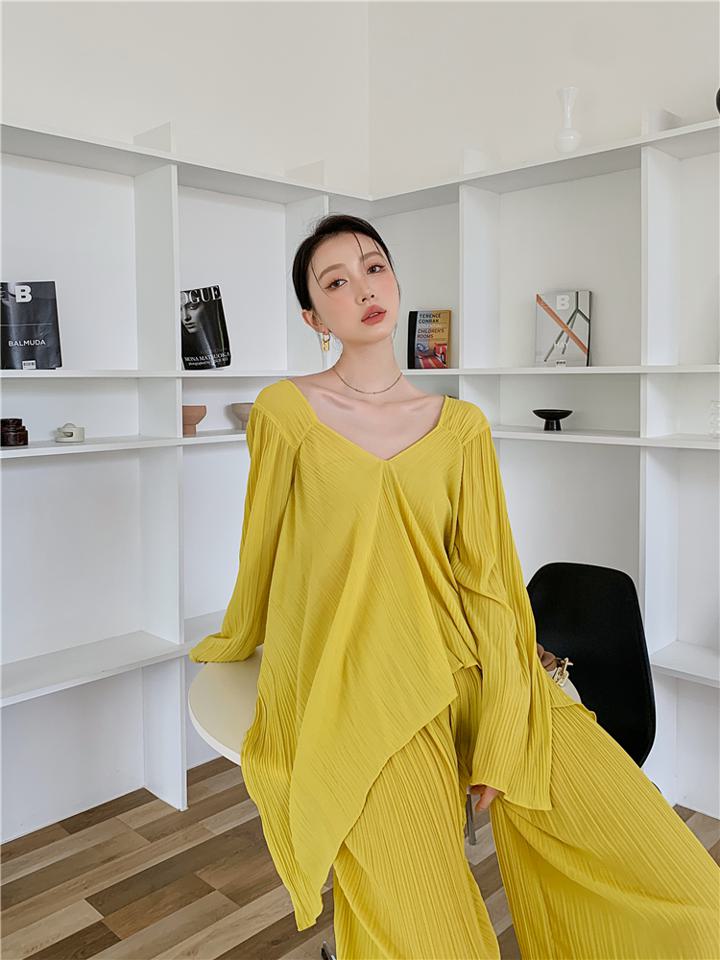 楽天市場】【セットアップ】イエロー Vネック プリーツ 長袖トップス＋