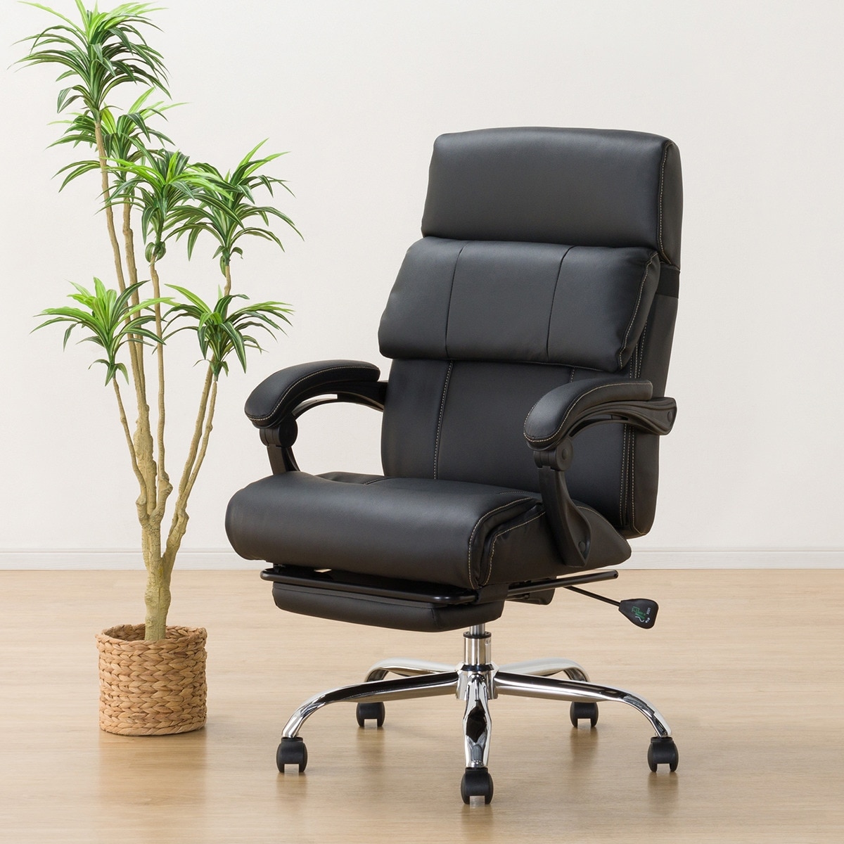 楽天市場】[幅79cm] オフィスチェアフットレスト付き (OC702 BK