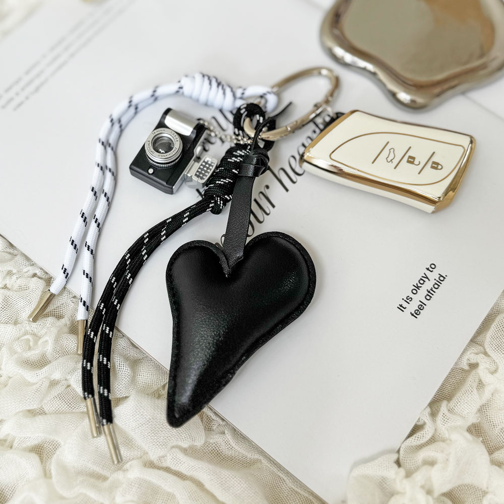 楽天市場】【 NOLITA / ノリータ 】レザータイプ ハート チャーム