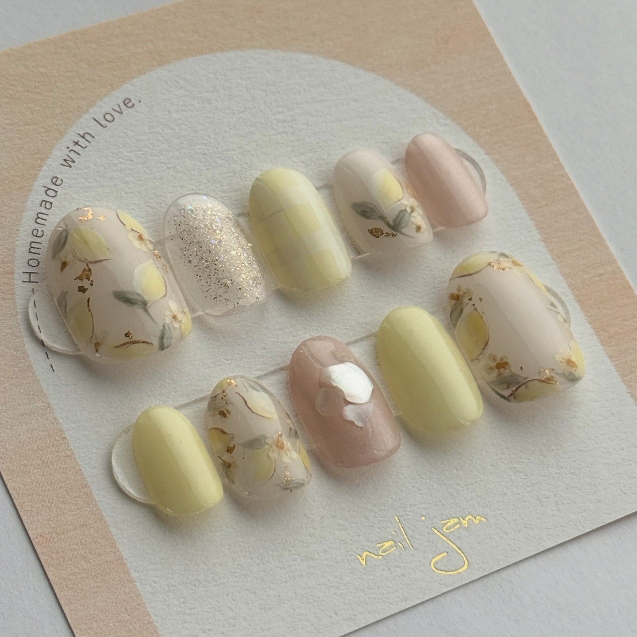 楽天市場】オーダーネイルチップ ふんわりレモンネイル 〜ネイルチップ