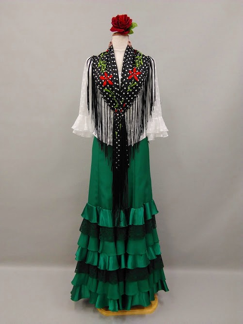 フラメンコ シージョ 刺繍 濃緑 フラメンコ | マドローニョのついた