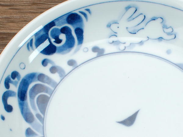 楽天市場】白波うさぎ 4.0皿 / 食器 皿 取り皿 うさぎ柄 美濃焼