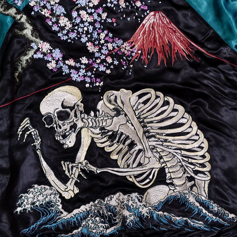 花旅楽団 桜と髑髏 抱きつき髑髏のリバーシブルスカジャン これが最終