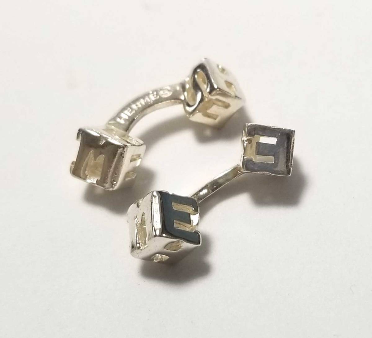 楽天市場】エルメス カフス SV925 ロゴ キューブ シルバー カフス