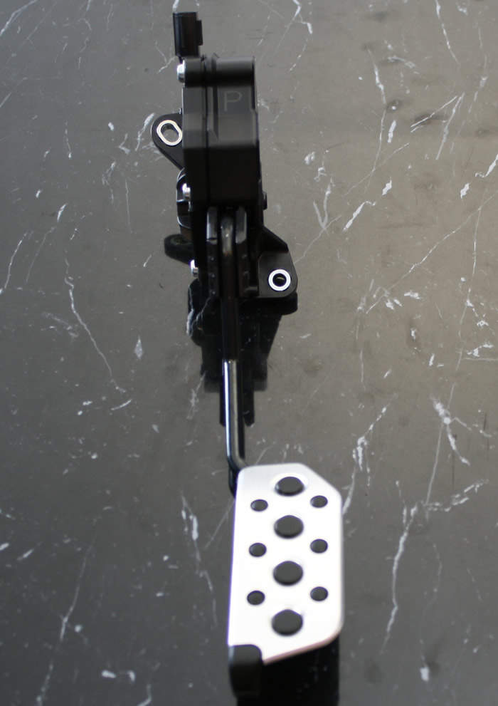 楽天市場】【トヨタ純正】40系プリウスα（H23.5〜H26.4）用 G'sアルミ