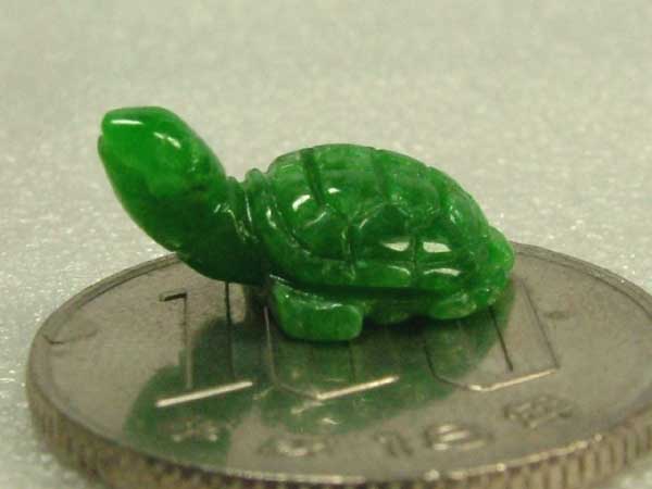 楽天市場】□龍香堂□☆ミャンマー翡翠小物 亀（B） : 龍香堂