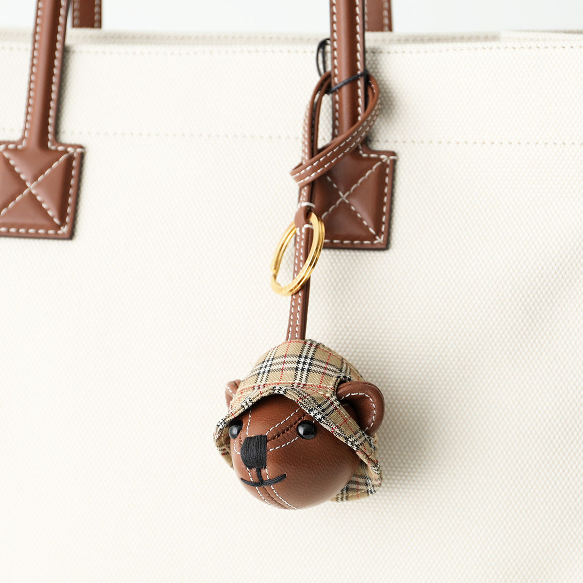 楽天市場】BURBERRY バーバリー バッグチャーム THOMAS HEAD 8062396