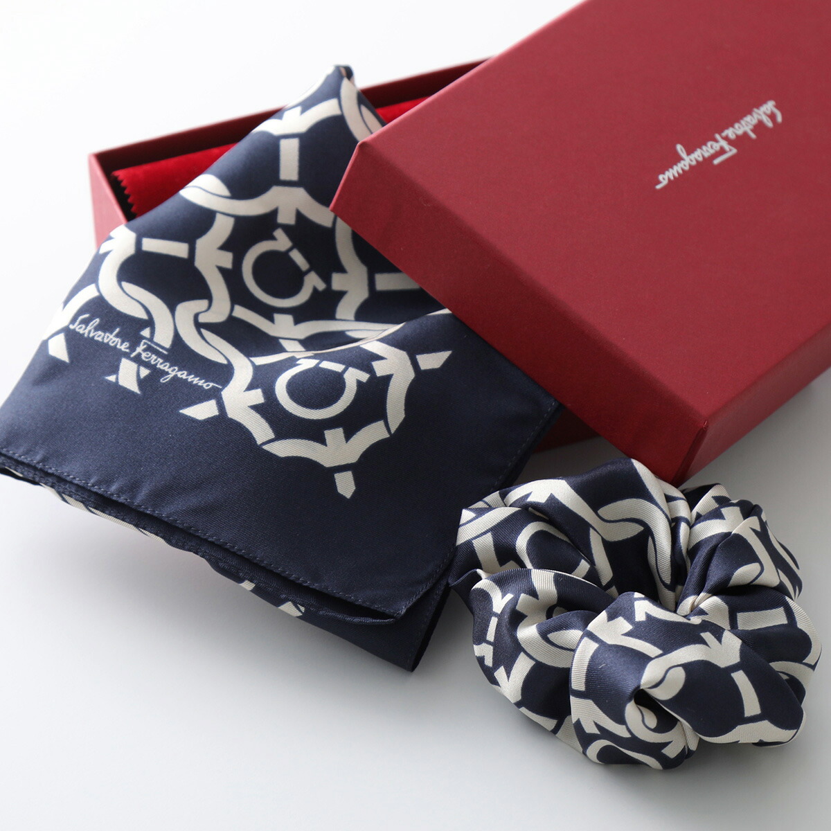 楽天市場】SALVATORE FERRAGAMO フェラガモ シュシュ+スカーフ 34 0318