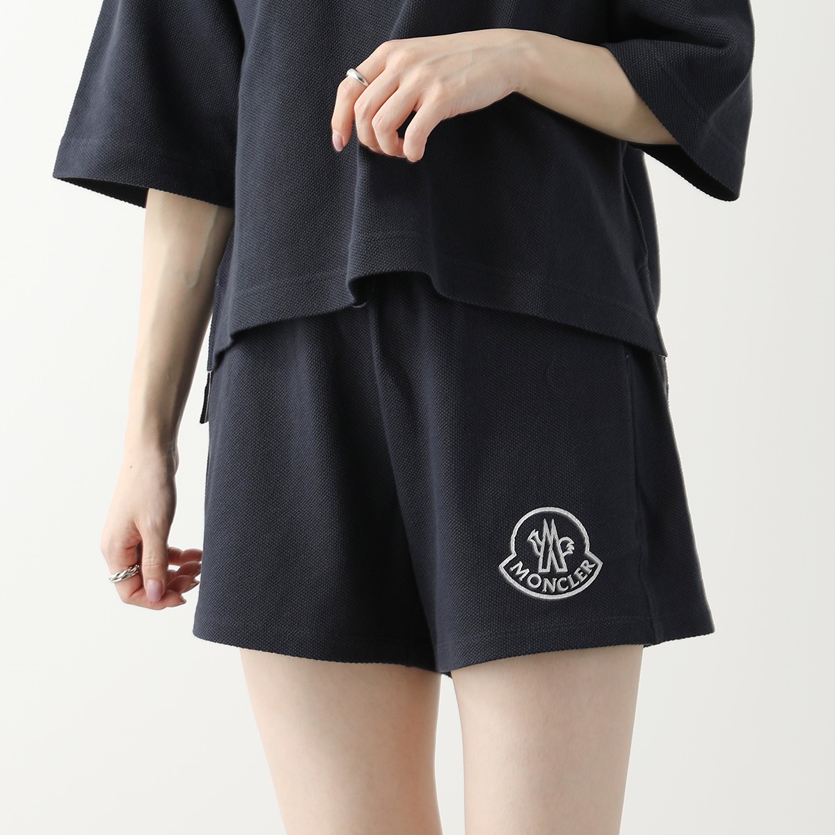 楽天市場】MONCLER モンクレール ショートパンツ 8H00020 89A0X