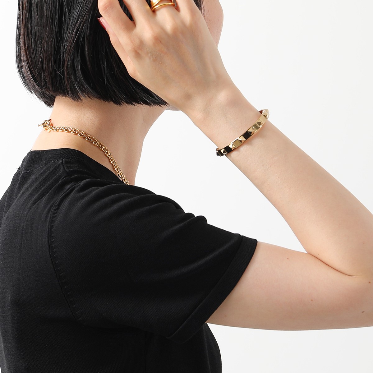 楽天市場】VALENTINO ヴァレンティノ バングル 2W0J0R50MET レディース