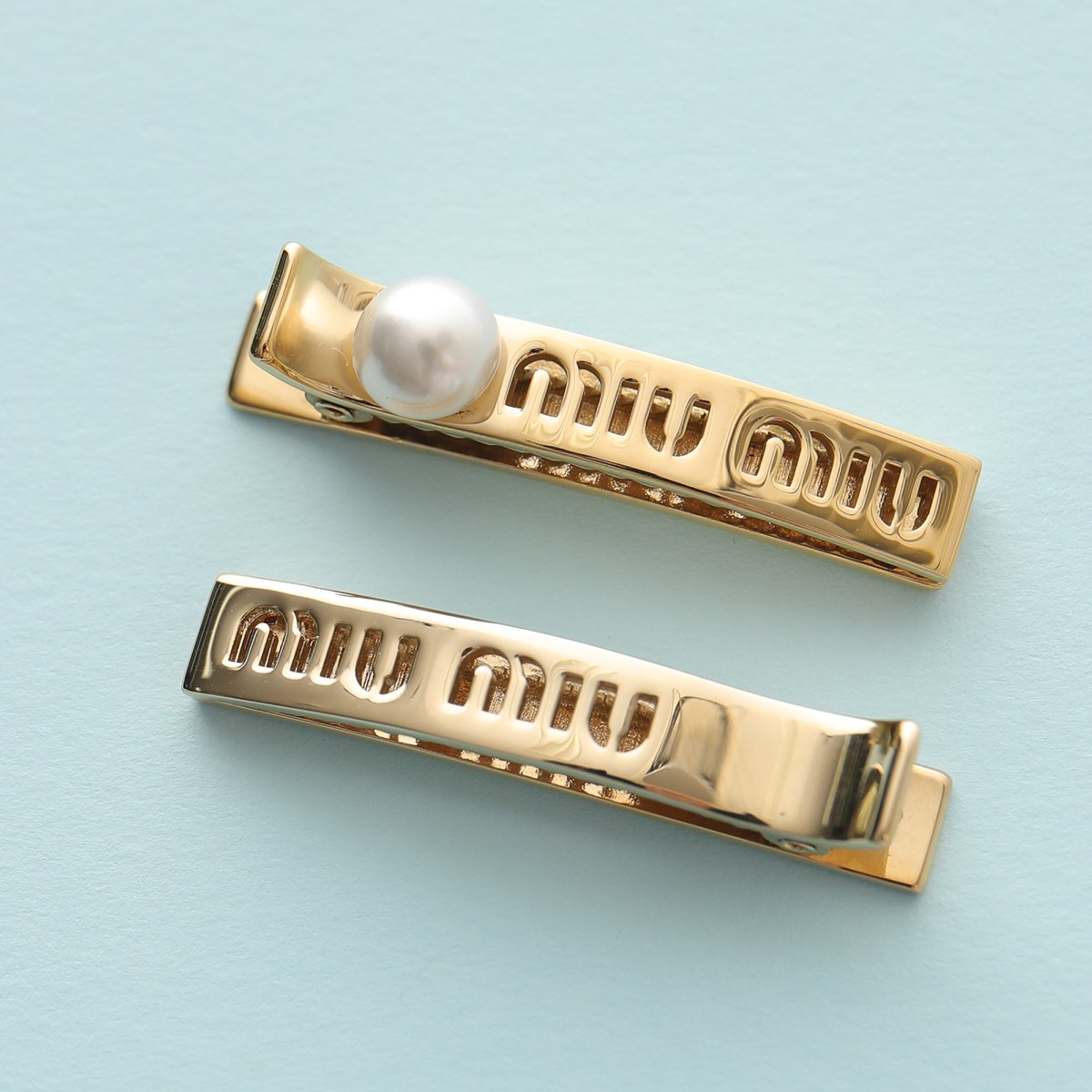 楽天市場】MIUMIU ミュウミュウ ヘアクリップ 5JF124 2DTU レディース