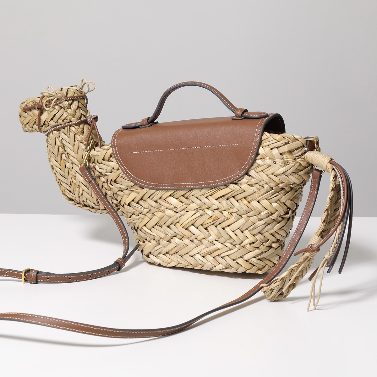 楽天市場】ANYA HINDMARCH アニヤハインドマーチ かごバッグ Camel