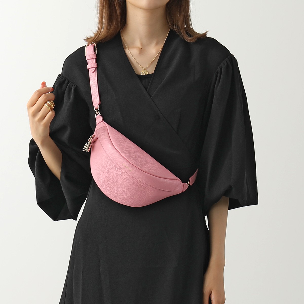 楽天市場】Furla フルラ ボディバッグ PIPER XL BELT BAG EAZ7PE0