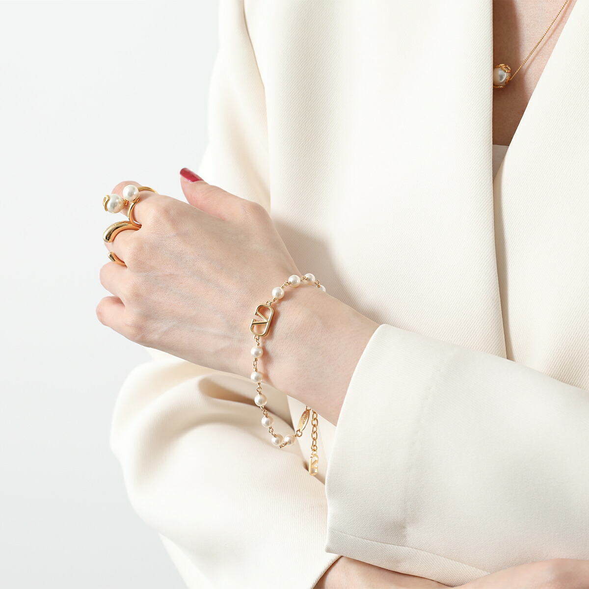 楽天市場】VALENTINO ヴァレンティノ ブレスレット 4W2J0G16UXM