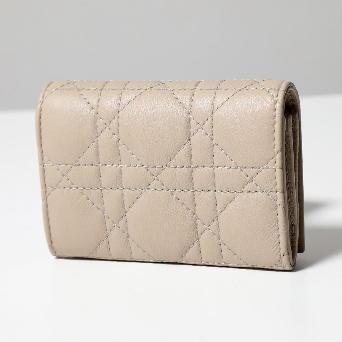 楽天市場】Dior ディオール 二つ折り財布 S5132UWHC CARD MEDIUM