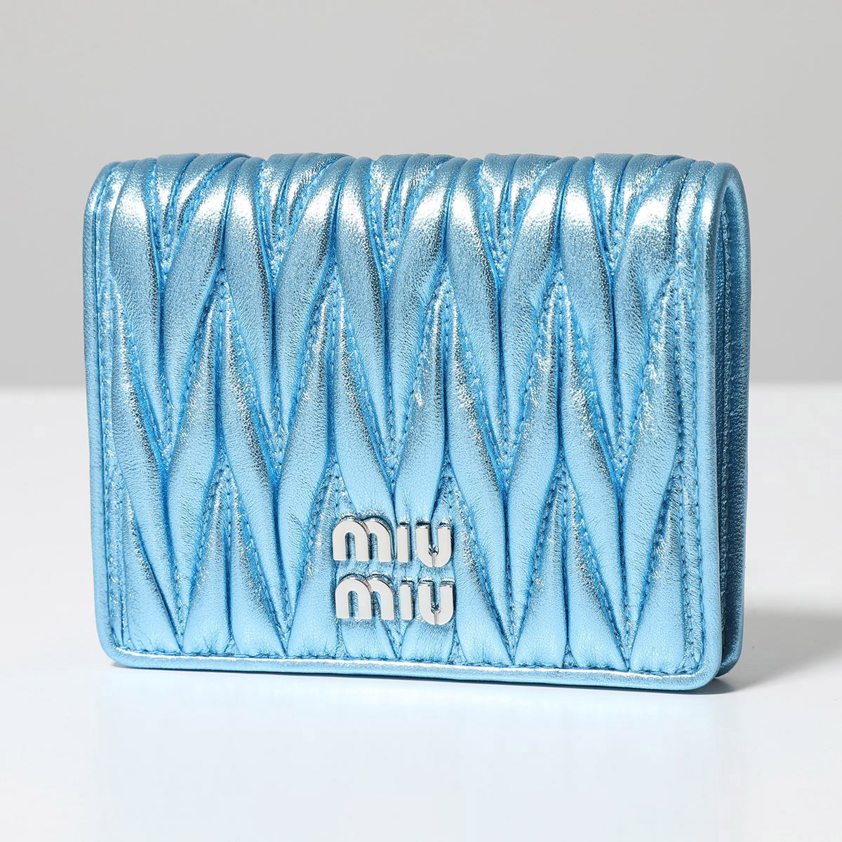 楽天市場】【カラー限定特価】MIUMIU ミュウミュウ 二つ折り財布