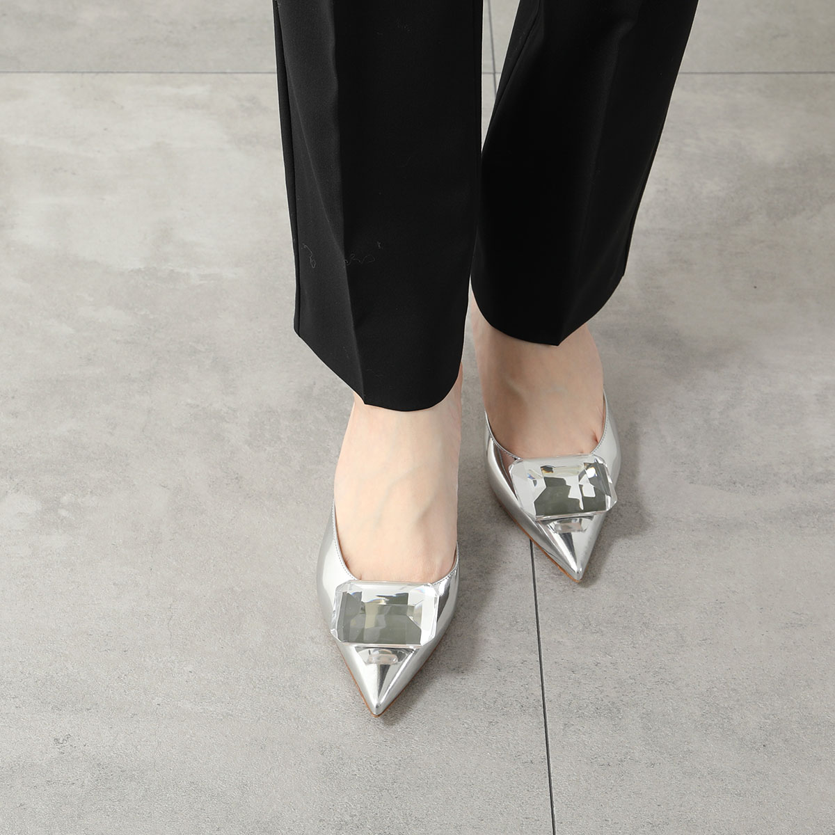 楽天市場】【最大2万円OFFクーポン対象・3/1限定】Gianvito Rossi