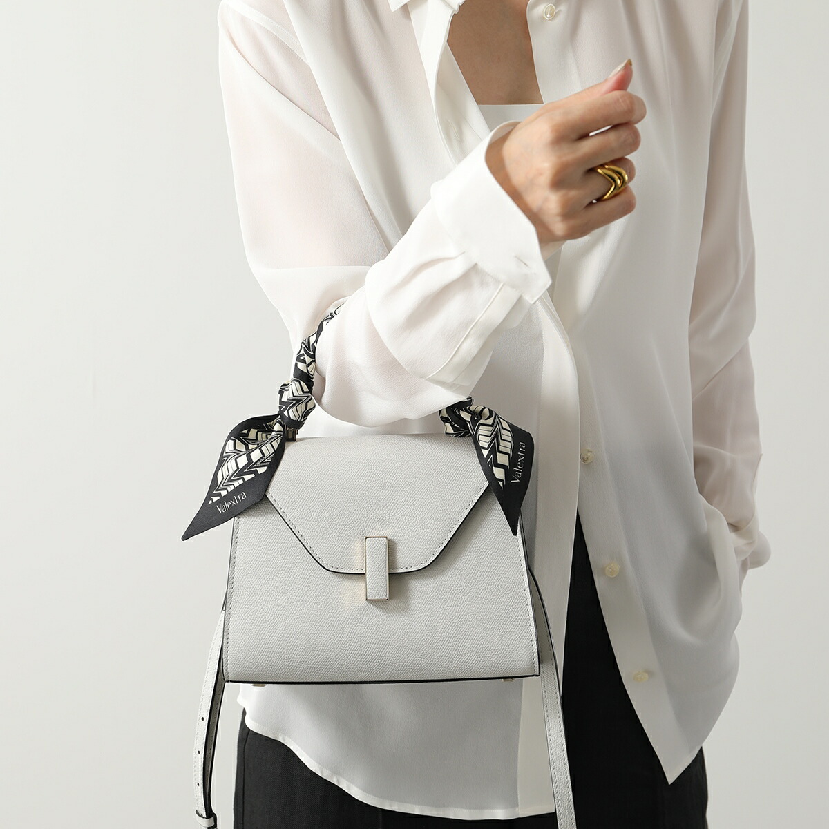 楽天市場】Valextra ヴァレクストラ スカーフ FONL0002730T9999