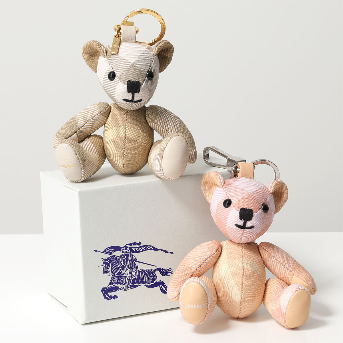 楽天市場】BURBERRY バーバリー バッグチャーム LS THOMAS CHARM RY7