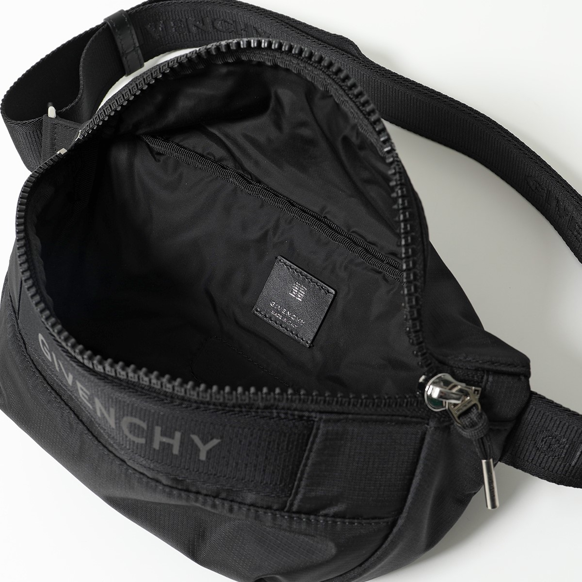 楽天市場】GIVENCHY ジバンシィ ボディバッグ BKU040 K1RG メンズ G