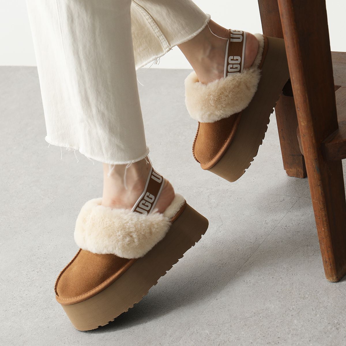 楽天市場】UGG アグ プラットフォーム サンダル FUNKETTE 1113474