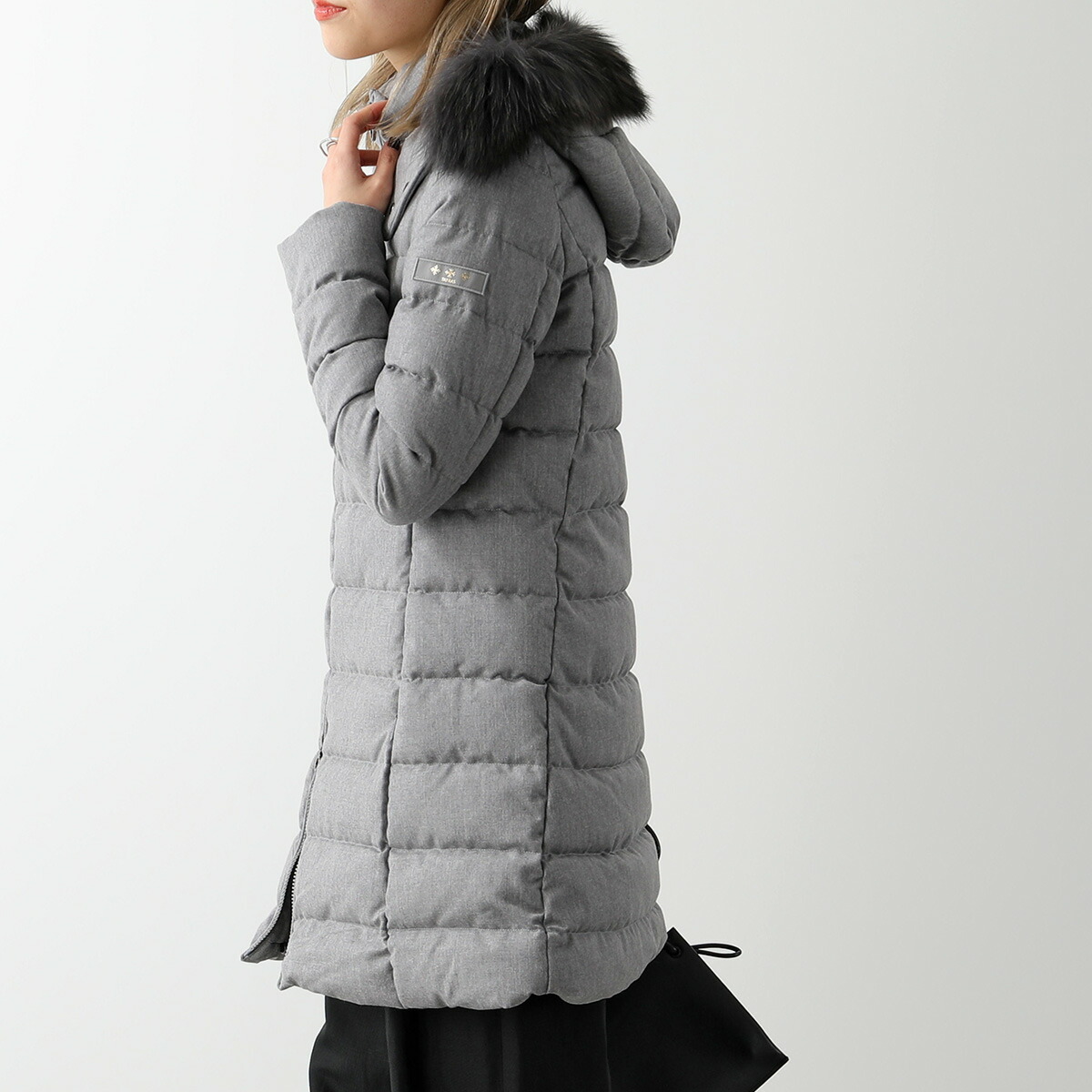 p様 TATRAS ラヴィアナ ファーダウンジャケット Aライン S 楽天市場