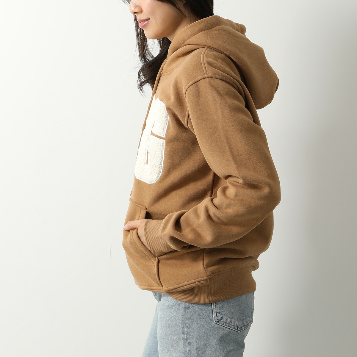 楽天市場】UGG アグ パーカー Rey UGGfluff Logo Hoodie レイ UGG