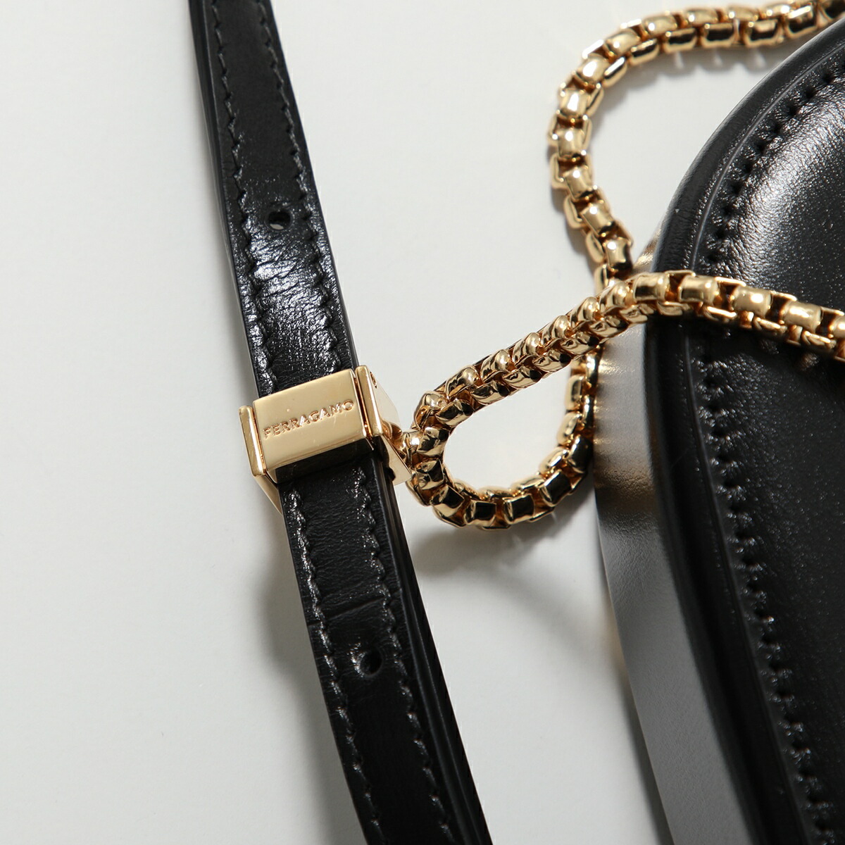 楽天市場】FERRAGAMO フェラガモ ショルダーバッグ FIAMMA XS