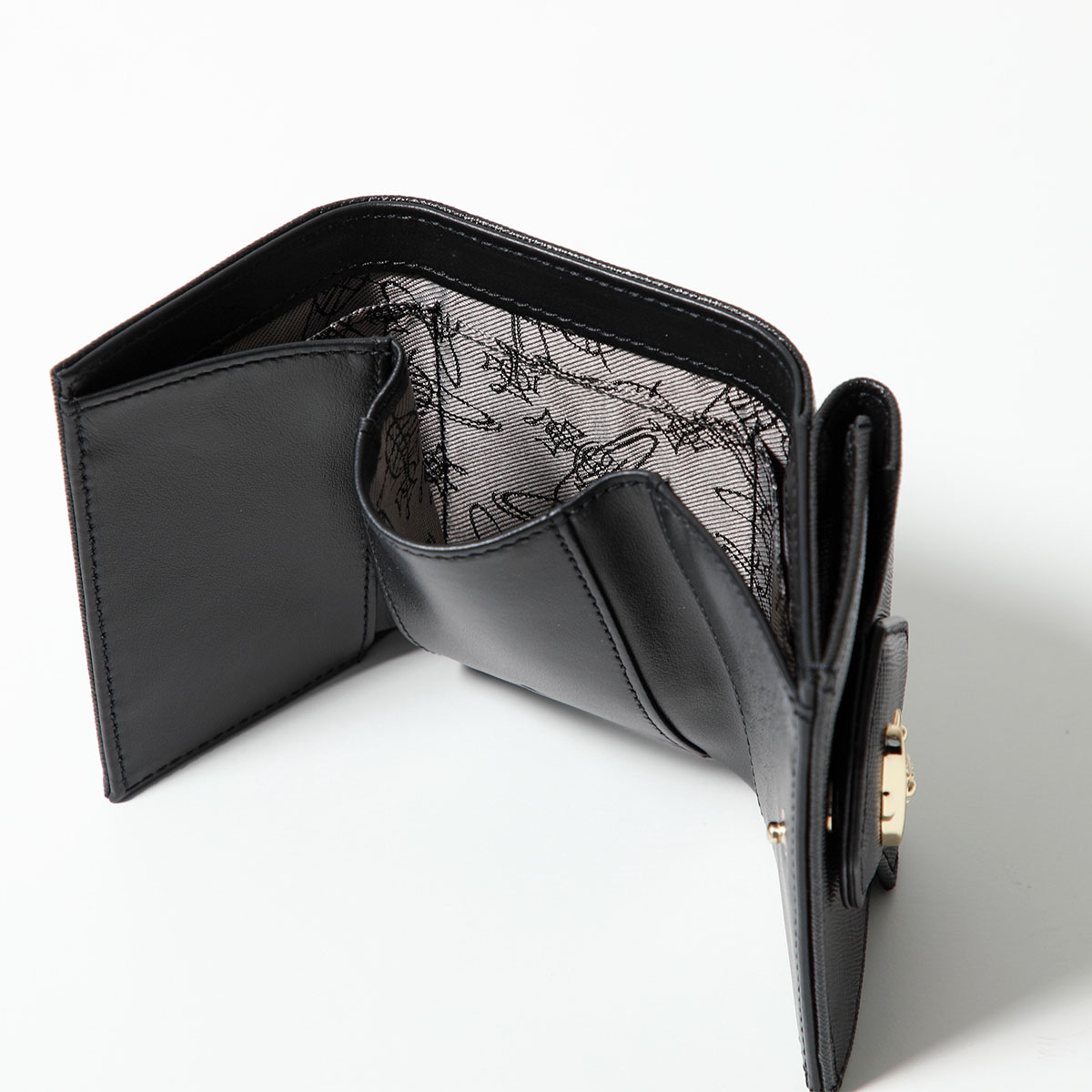 楽天市場】Vivienne Westwood ヴィヴィアンウエストウッド 三つ折り