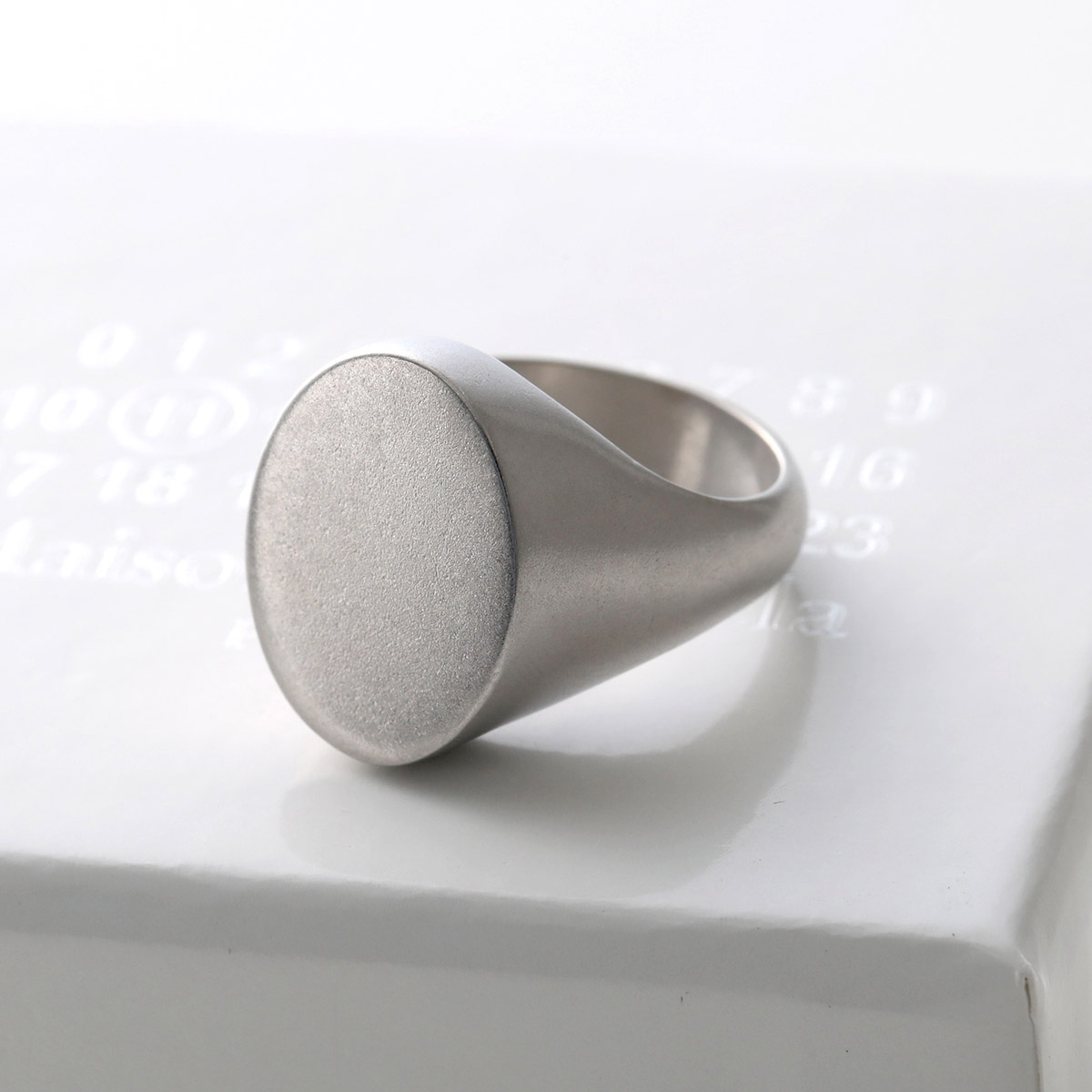 楽天市場】【最大2万円OFFクーポン対象・3/1限定】MAISON MARGIELA