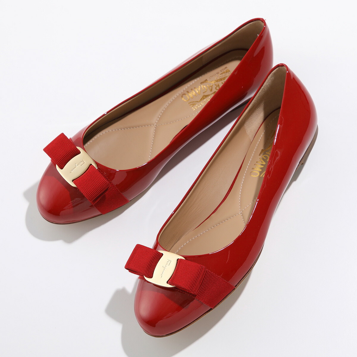 楽天市場】FERRAGAMO フェラガモ パンプス VARINA ヴァリナ 592125