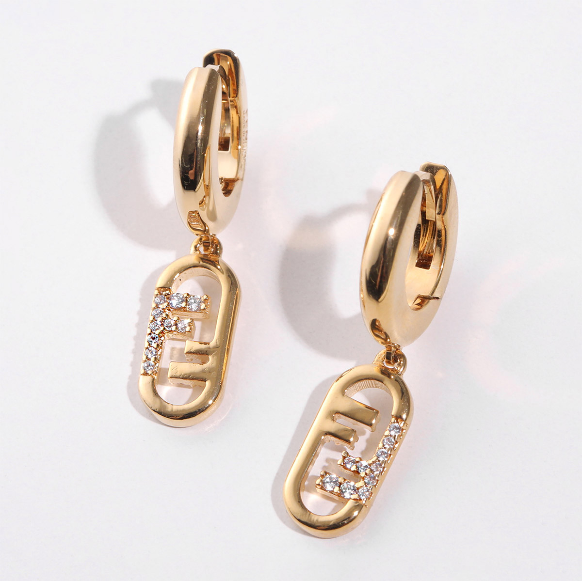 楽天市場】FENDI フェンディ ピアス O LOCK オーロック 8AH327 A44G