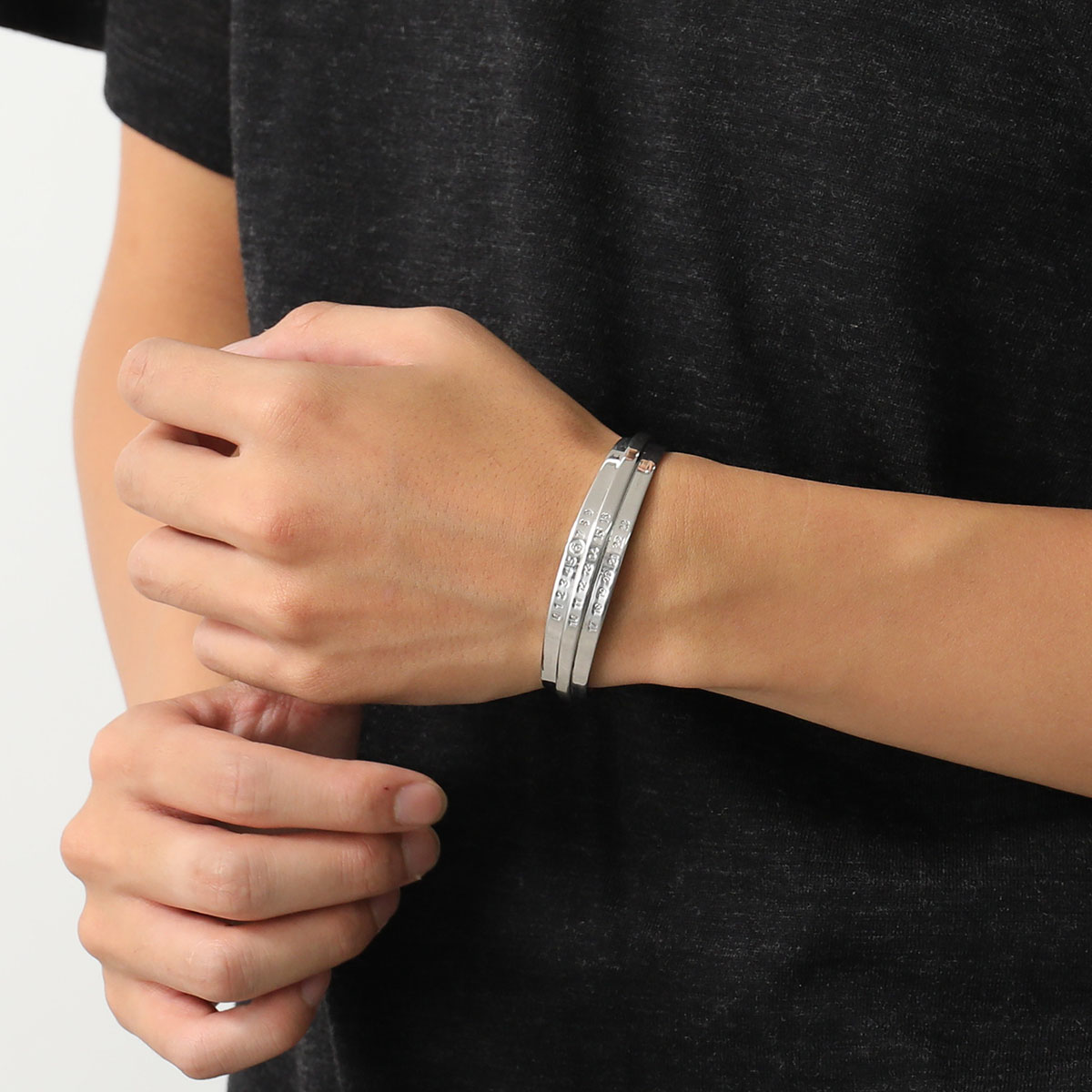 楽天市場】MM6 エムエムシックス メゾンマルジェラ バングル SM6UY0095