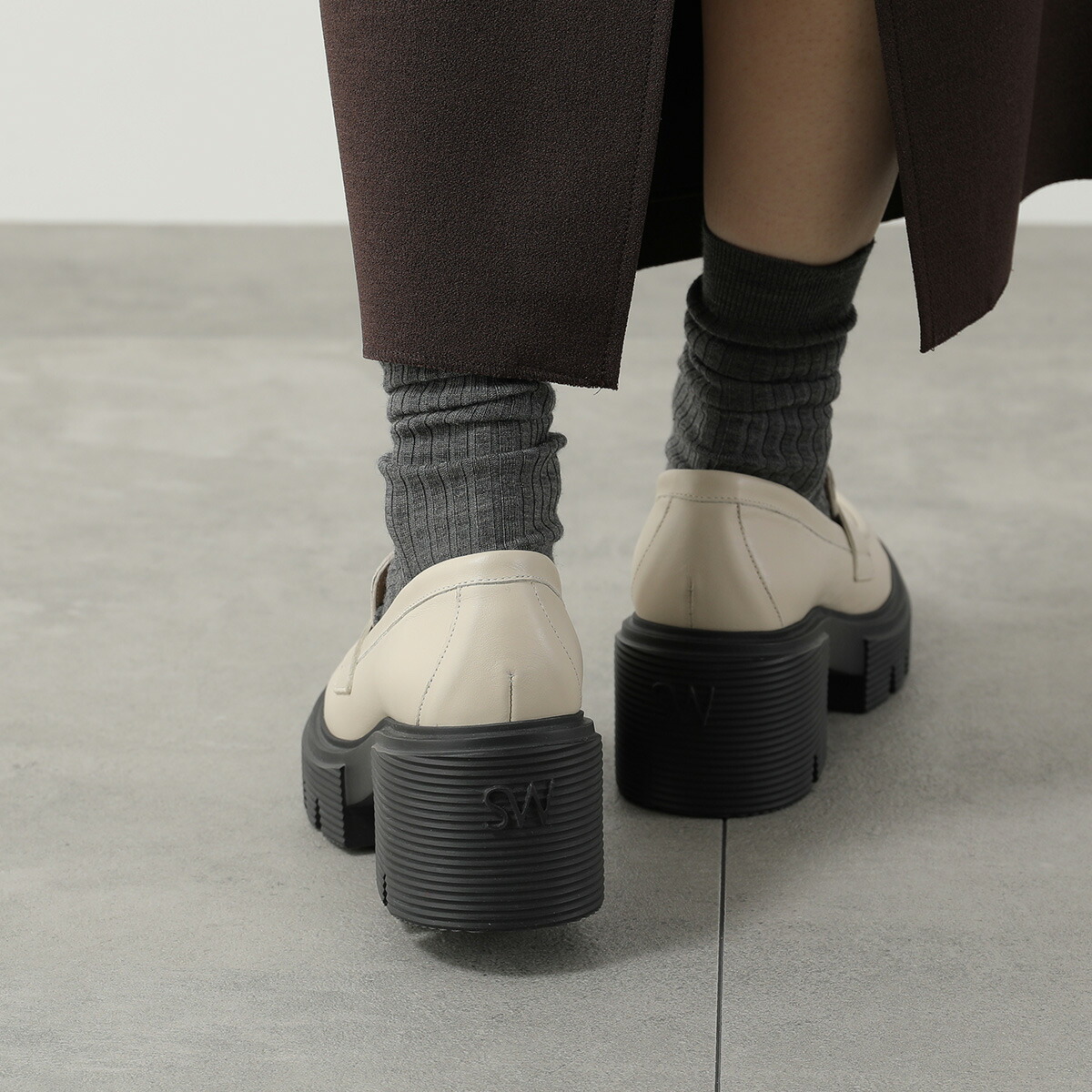 楽天市場】【最大2万円OFFクーポン対象・3/1限定】StuartWeitzman