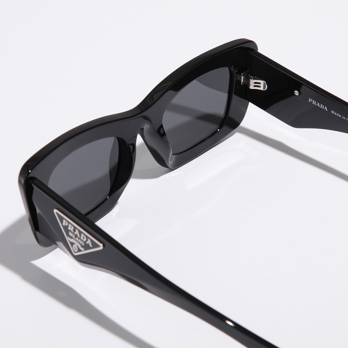 楽天市場】【最大2万円OFFクーポン対象・3/1限定】PRADA プラダ