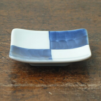 楽天市場】波佐見焼 染付市松角豆皿 : 有田焼や心器