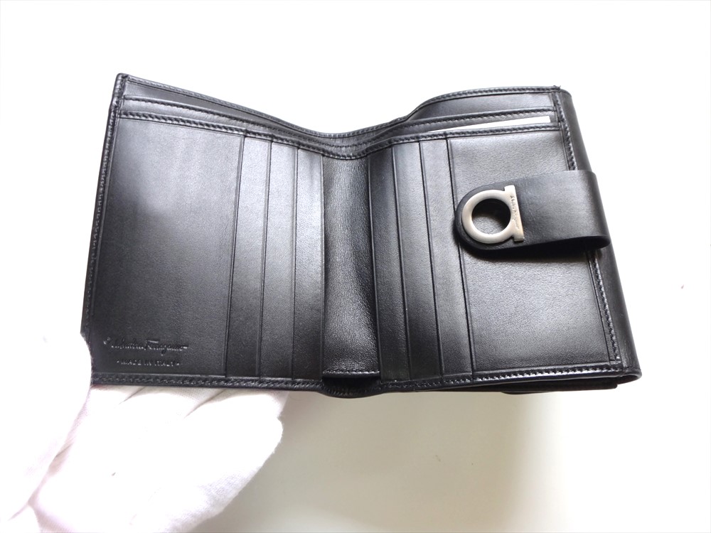 楽天市場】美品 Salvatore Ferragamoフェラガモ 財布 二つ折り財布
