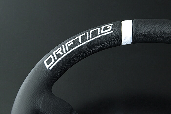 楽天市場】MOMO DRIFTING 33パイ ホワイト モモステアリング ド