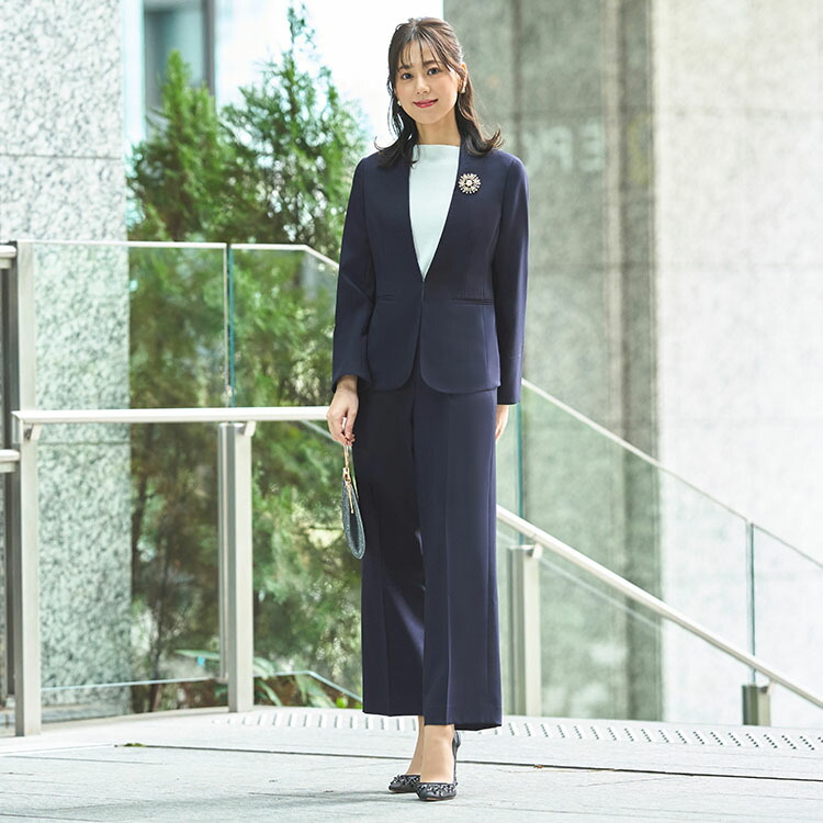 空色！新社会人！新採用の方必見！WWS監修 パンツスーツ LL サイズ