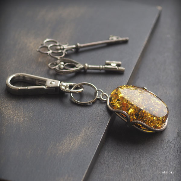楽天市場】【バルト海の琥珀】シルバーキーリング キーホルダー 1点