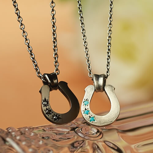 sympathy of soul・チップインターコイズ ホースシュー ネックレス